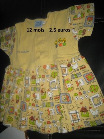 lot de 6 robes été sans manches 12 mois  en très bon état ou neuve