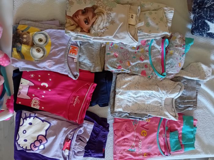 Gros lot de vêtements fille 6 ans - photo numéro 3