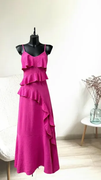 Superbe robe longue rose fuchsia