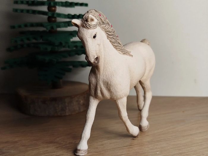 Figurine jument Schleich Équidé femelle Horse