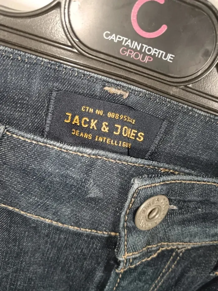 C6 jeans marine Jack&Jones 31/32 - photo numéro 3