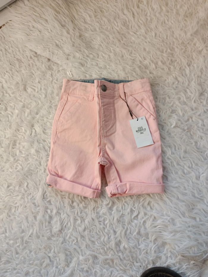 Short neuf 24 mois