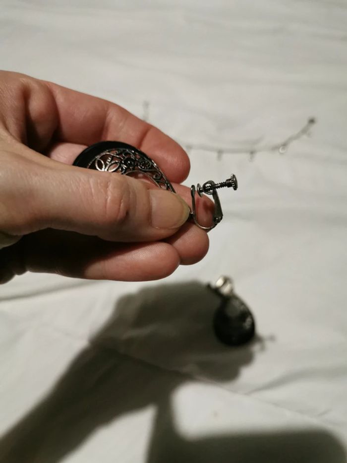 Boucle d'oreille à visser - photo numéro 2