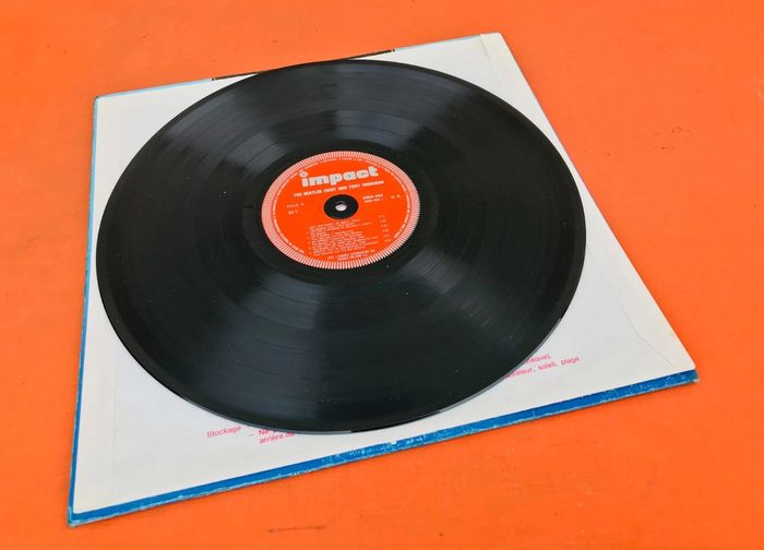Vinyle 33 tours The Beatles First and Tony Sheridan Enregistrements originaux Impact 6886556 - photo numéro 6