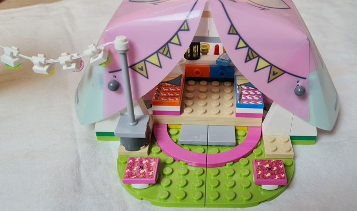 Lego Friends Le camping glamour dans la nature 41392 - photo numéro 5