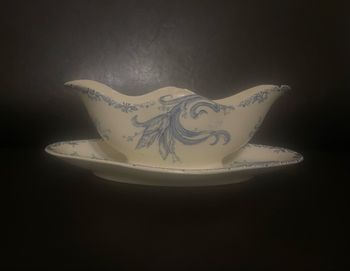 Saucière vintage blanche et bleue