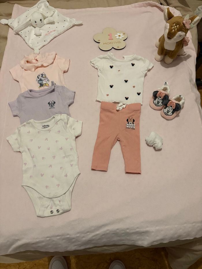 Lot 1 mois bébé fille