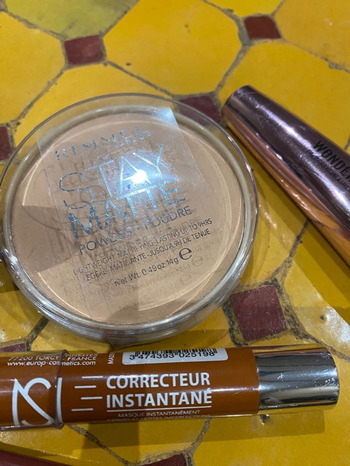 Lot de maquillage - photo numéro 3