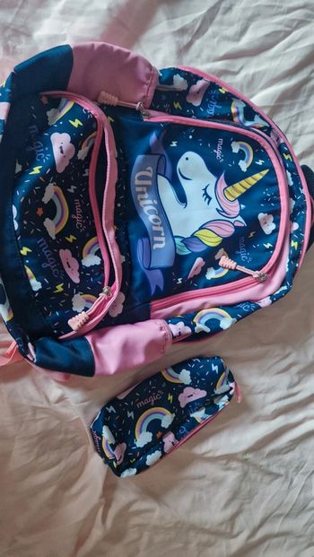 Cartable licorne et sa trousse