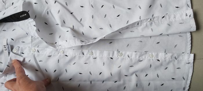Chemise manche longue Motif éclair 10 ans - photo numéro 2