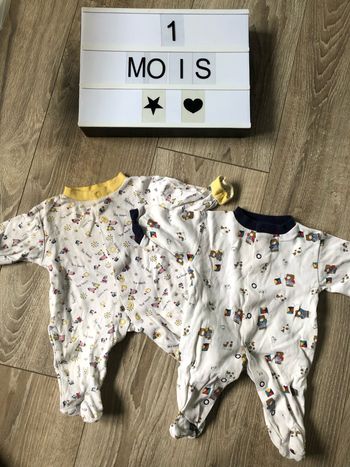Pyjamas 1 mois