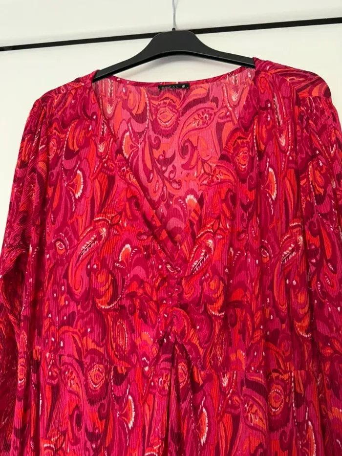 Robe avec fente - photo numéro 2