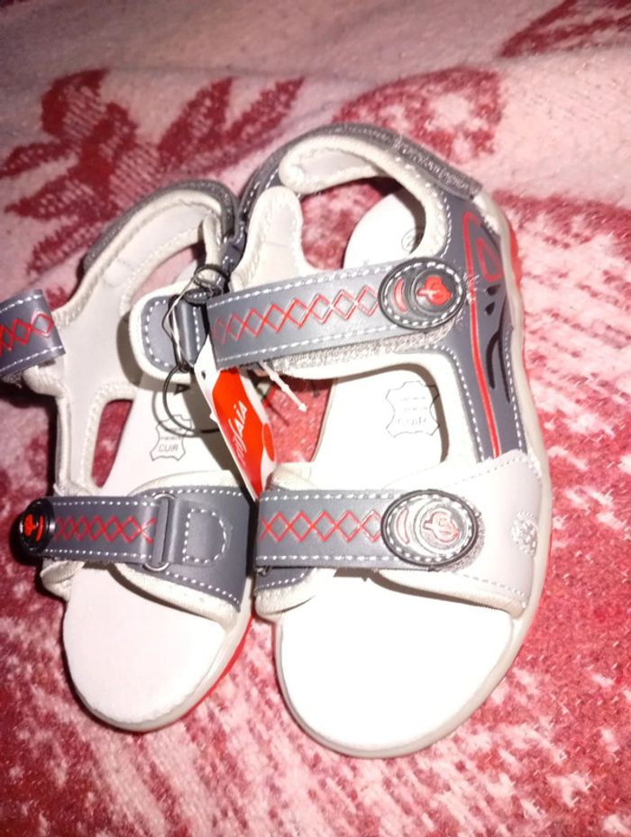 Nu pieds t 28 - photo numéro 2