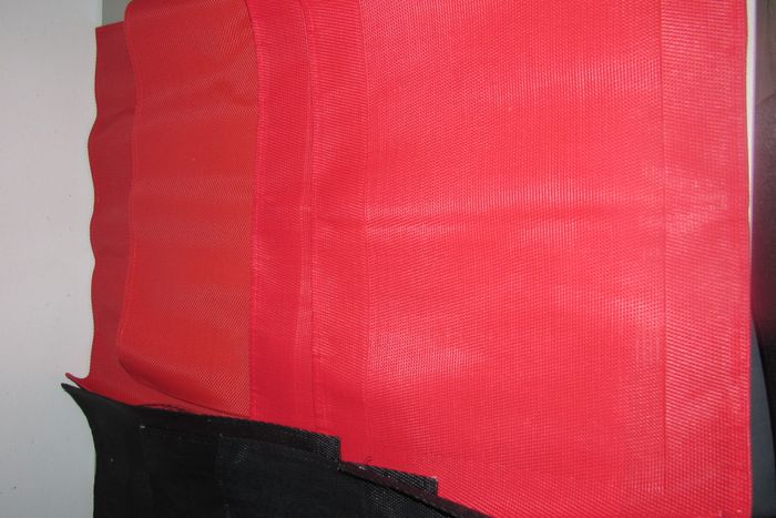 LOT DE 8 SETS DE TABLE NOIR ET ROUGE - n°03 - photo numéro 3