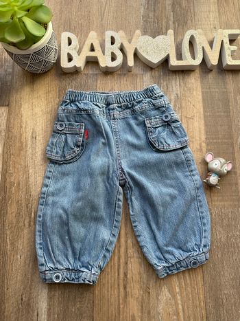 - Jean Tout simplement   - 9 mois - Très bon état  