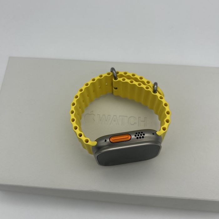 Apple Watch Ultra 49 mm Titane - photo numéro 3