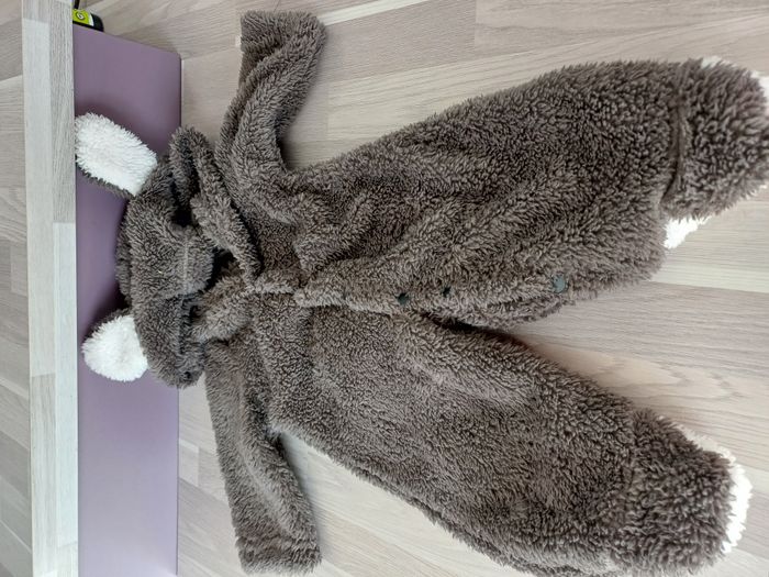 combinaison à capuche pour garçons Taille 9 mois - photo numéro 2