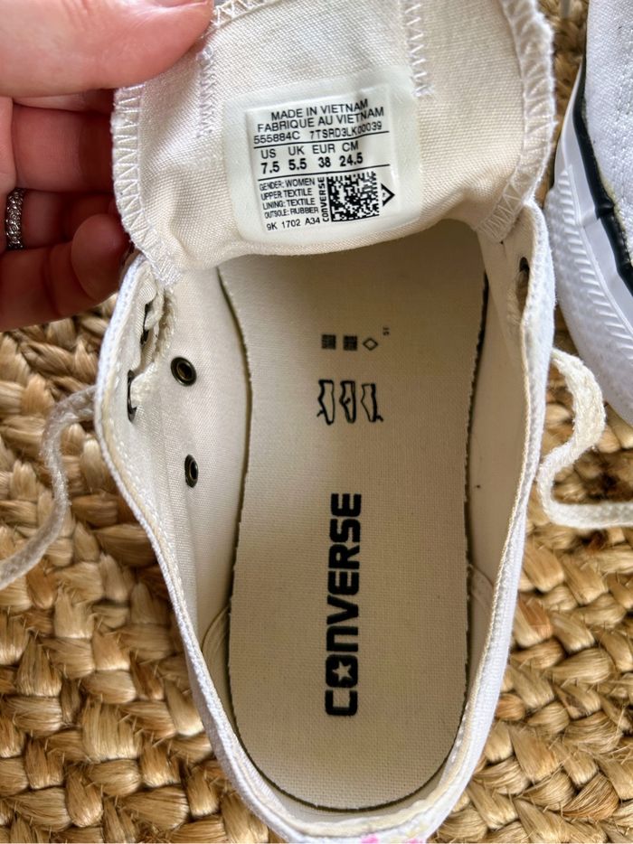 converse  blanche  fleurs 🌸 - photo numéro 4