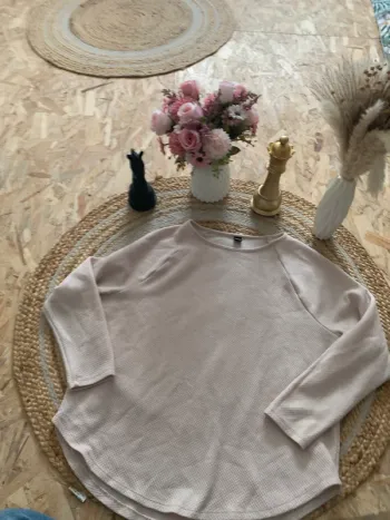 Pull léger nude