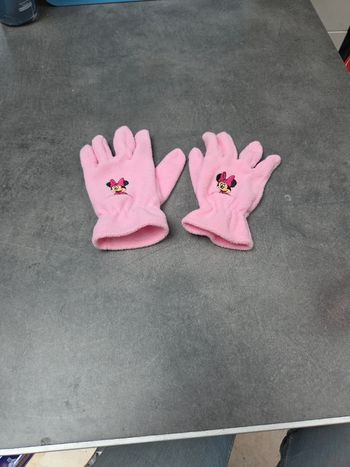 Gant polaire Disney Minnie 7/10 ans porté