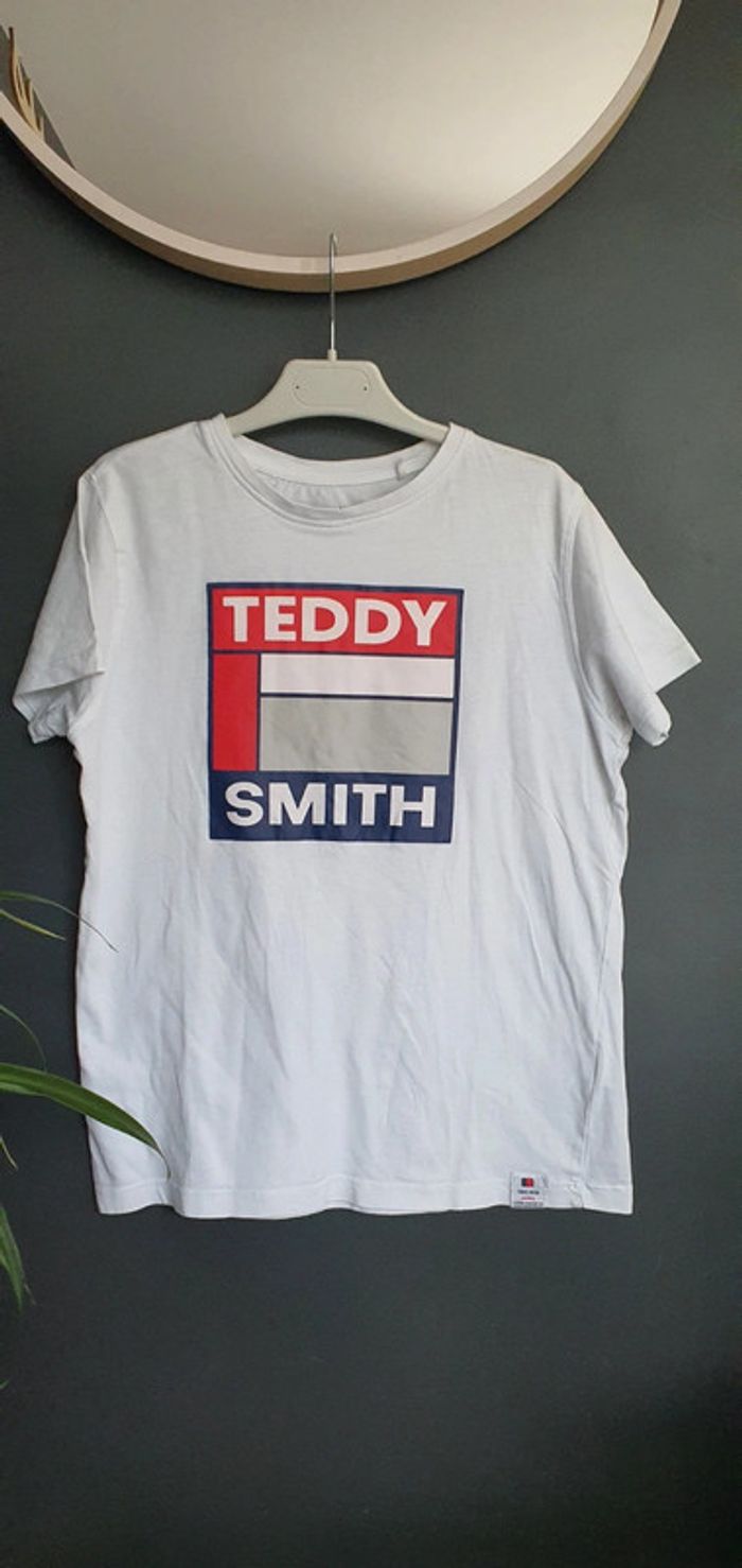 Tee-shirt blanc 100%coton. 16ans