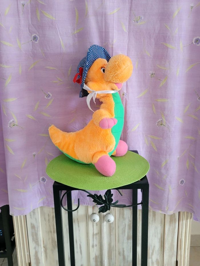 Peluche dinosaure