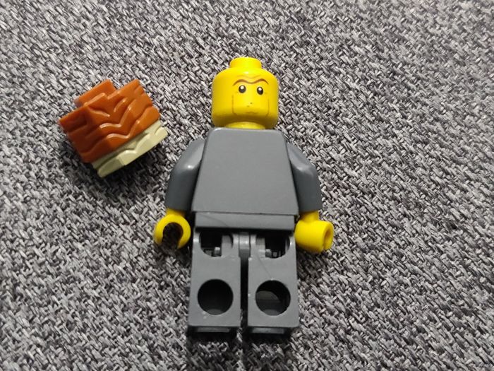 Minifig Lego President Business - Lego Movie - Vrai Lego - tête en partie effacée - photo numéro 2