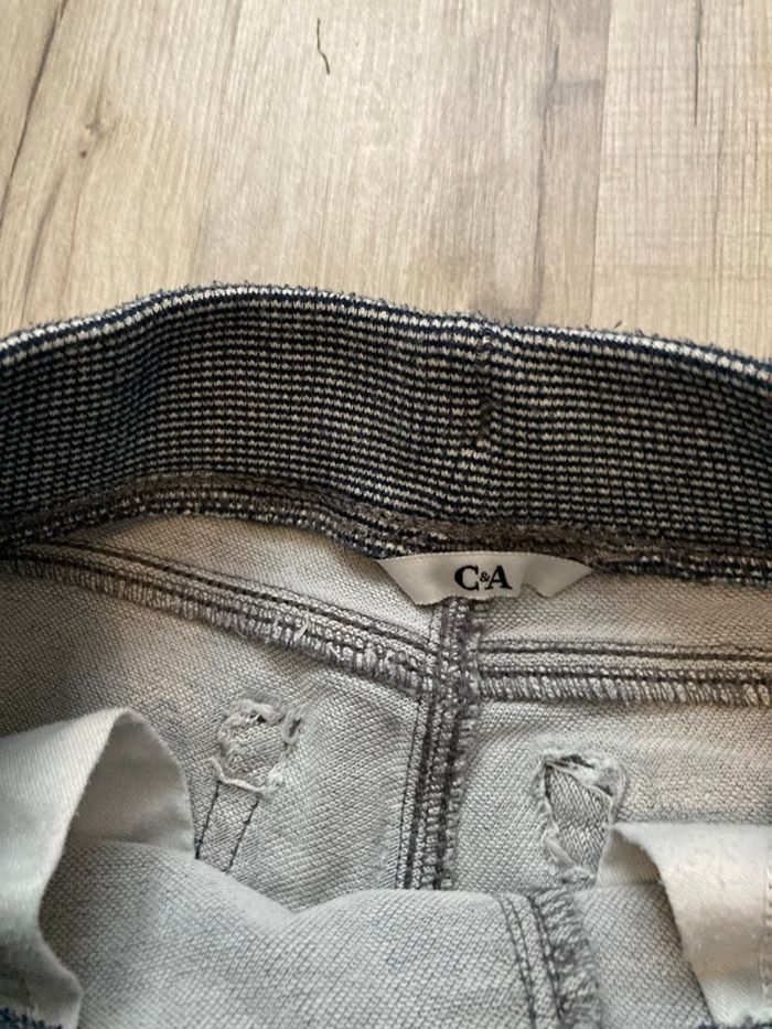 Pantalon C&A 5 ans - photo numéro 2