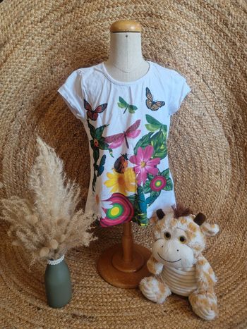 Jolie tee-shirt blanc motifs été fille desigual 5 ans