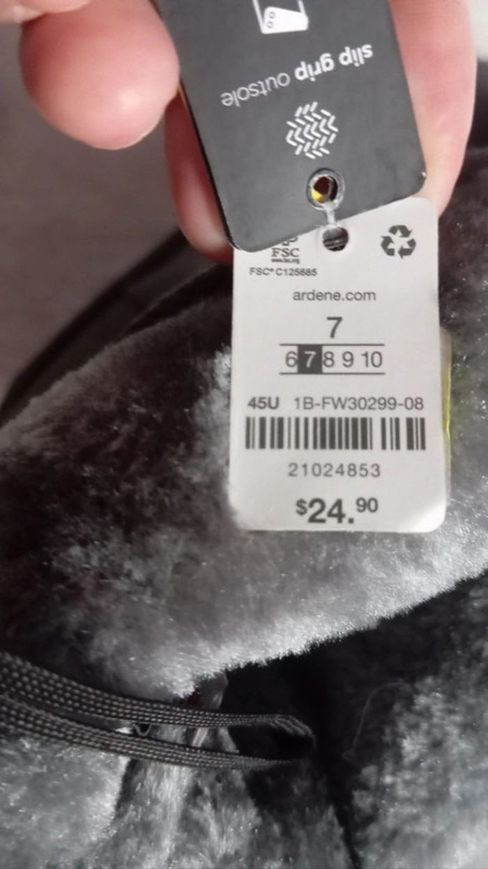 A Donner Si Achat mini 5€  Bottines taille 7 Canada voir infos - photo numéro 2