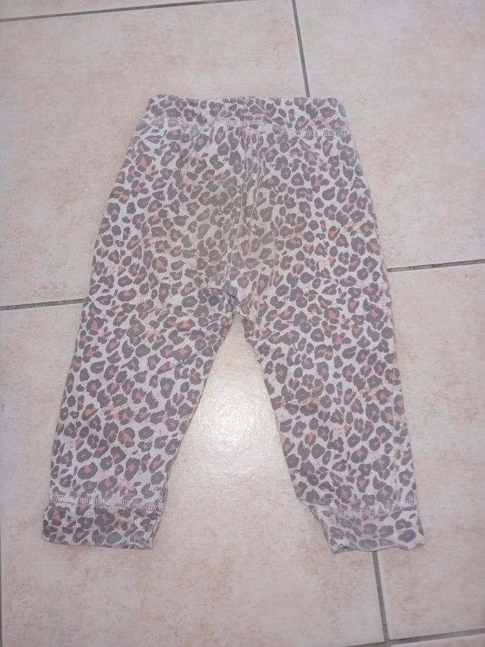 Pantalon léopard 18 mois - photo numéro 2