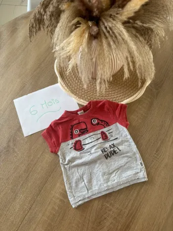 Teeshirt taille 6 mois