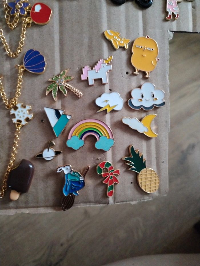 Pin's divers