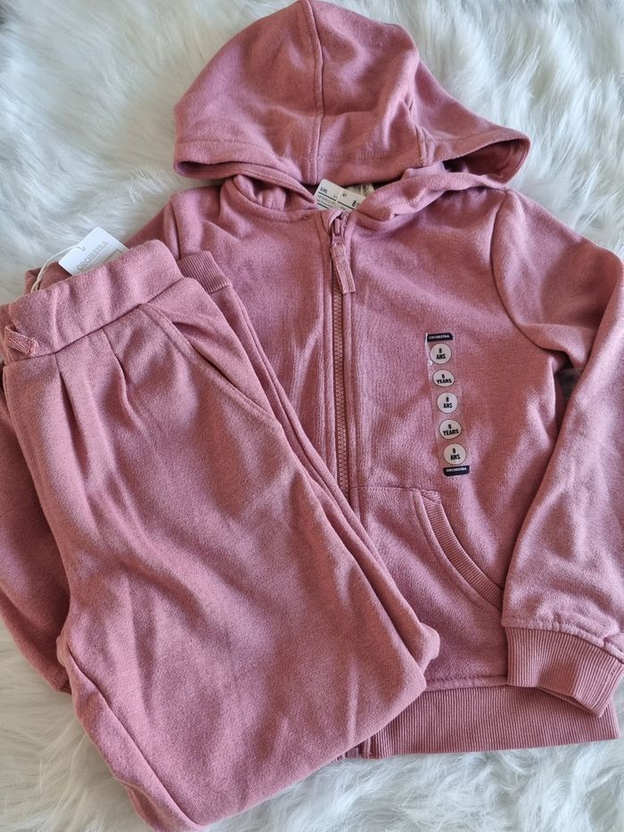 NEUF (non porté) 🏷🏷🤩😍🩷🩷🩷superbe jogging fille 8 ans🩷🩷🩷😍🤩 - photo numéro 3
