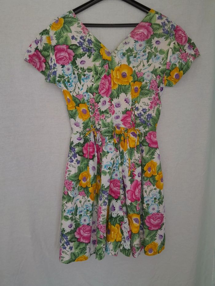 Robe short taille L excellent état - photo numéro 3