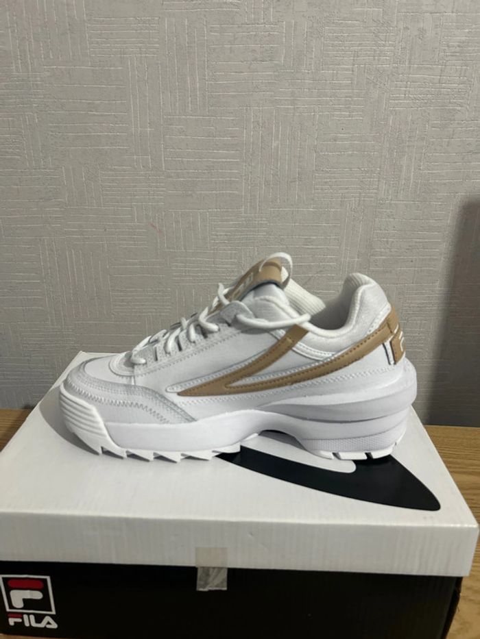 Baskets compensées blanches beige Fila Disruptor 38.5 - photo numéro 2