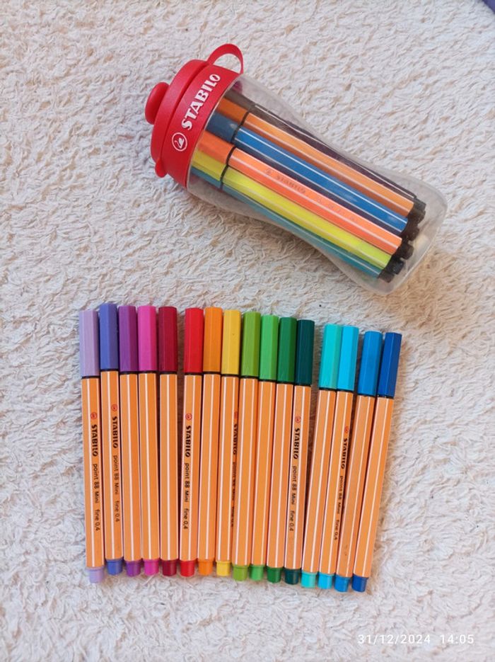 Lot de 35 feutres Stabilo mini 68 & 88
