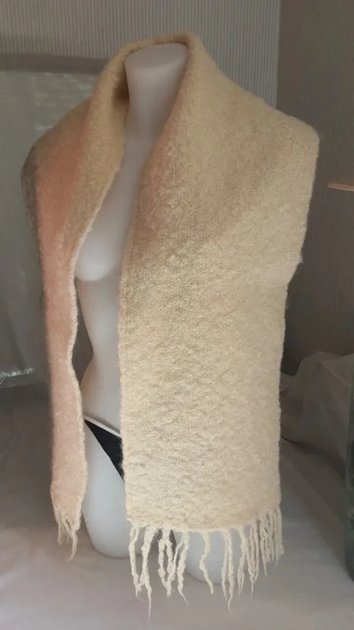 Echarpe crème femme vintage "Le plan de Dieu" - photo numéro 2