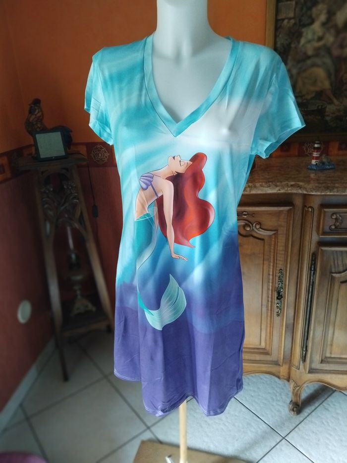Robes disney la petite sirène existe en plusieurs taille à savoir M L et Xl