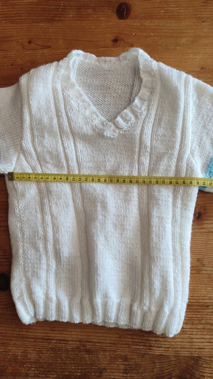 Pull col V tricoté fait main - 3/4 ans - TBE - photo numéro 4