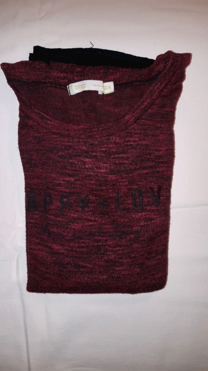 T-shirt bordeau et noir, en taille 12 ans Gémo