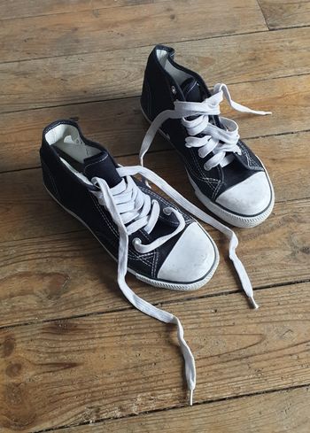 Baskets style Converses noires à lacets 35