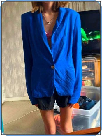 Veste  zara avec  epaulette taille  xs