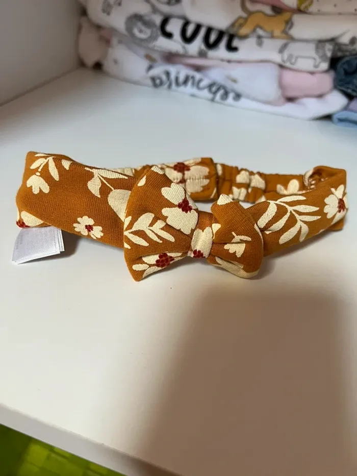 Bandeau c et à