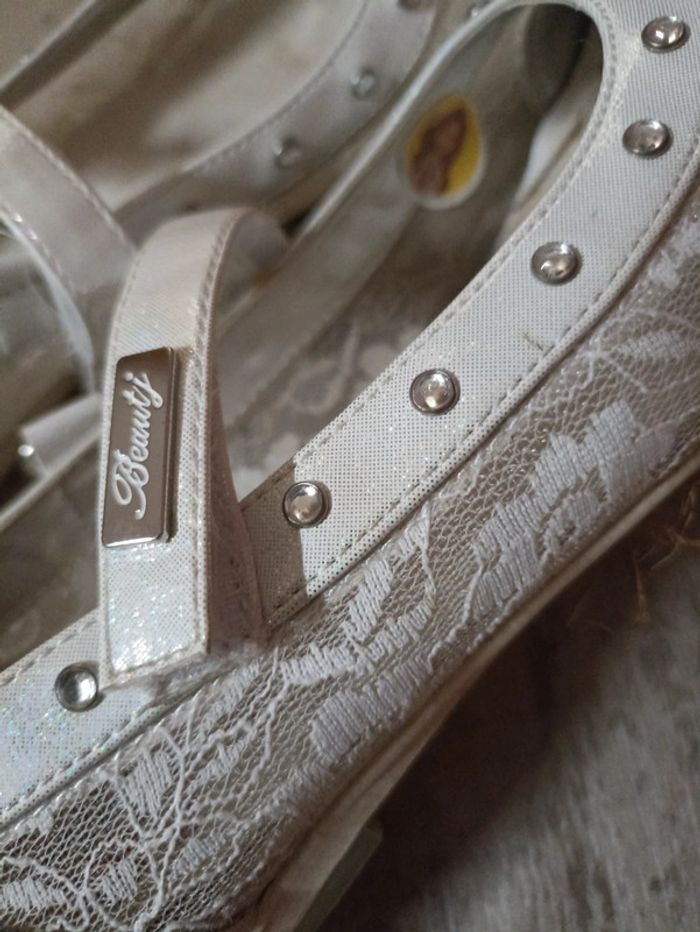 Chaussures blanches 36 idéal cérémonie - photo numéro 2