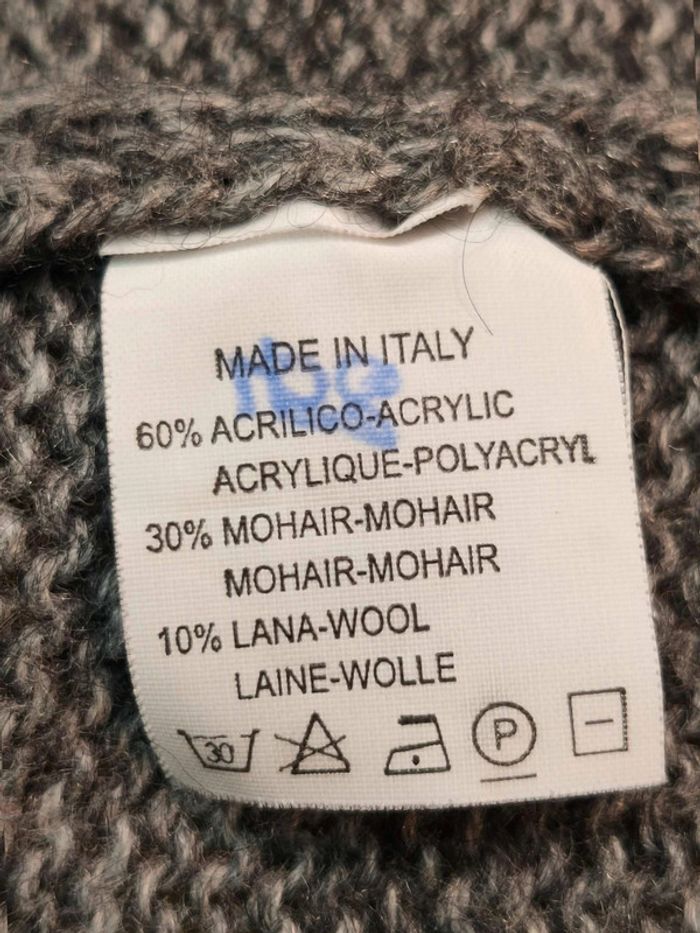 Élégance cosy –  Pull tunique en maille  grise  avec col montant  boutonné - photo numéro 5