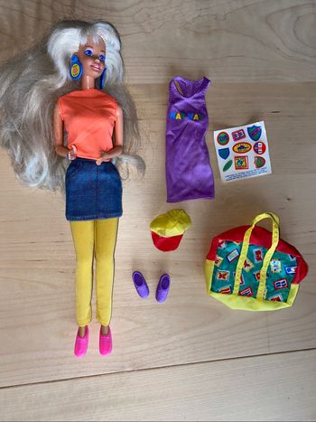 Poupee Barbie Mattel nafnaf 1993 naf naf