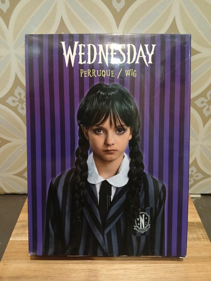 Déguisement perruque Mercredi Addams - photo numéro 3