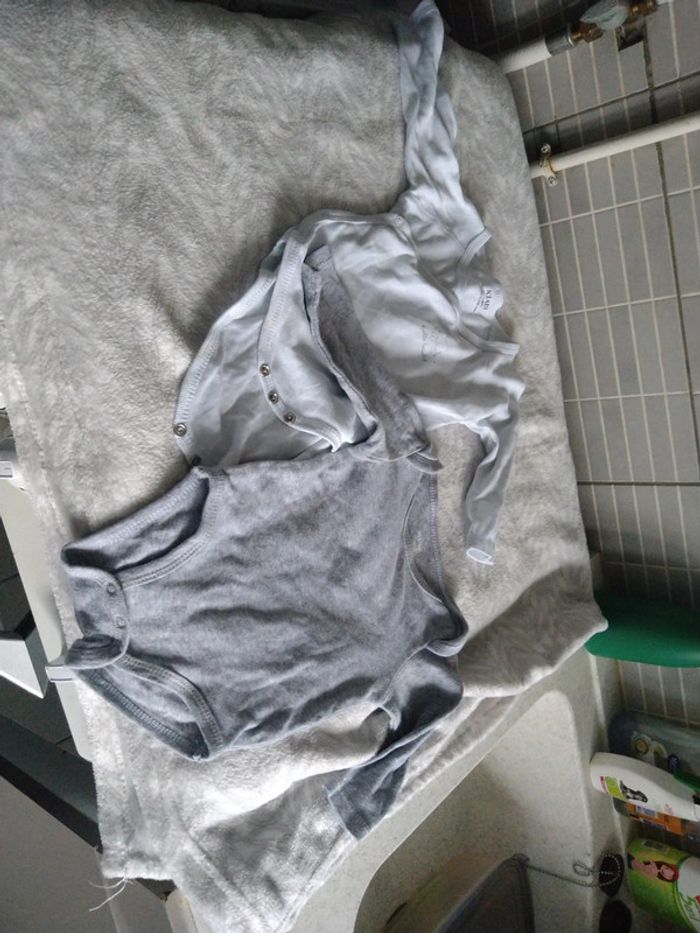 2 body Kiabi 6 mois