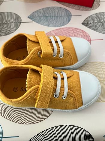 Chaussures printemps  27  neuves